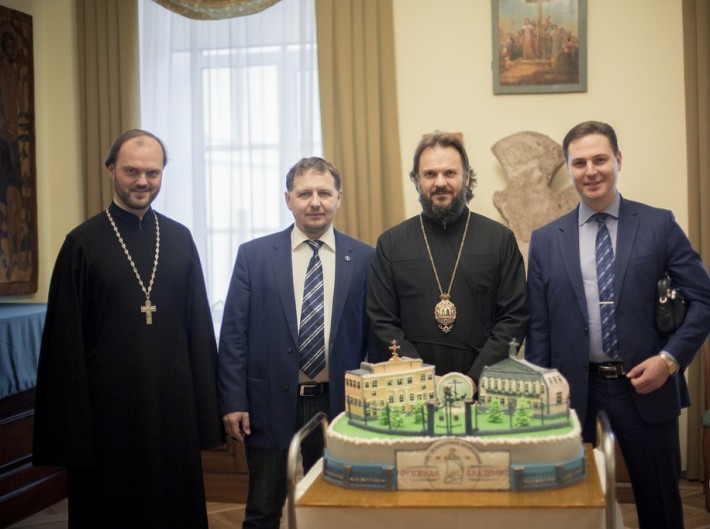 22222512018_7d8dd9fc5d_b